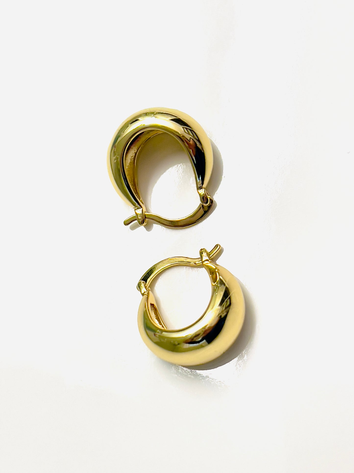 Vera Glam Hoops