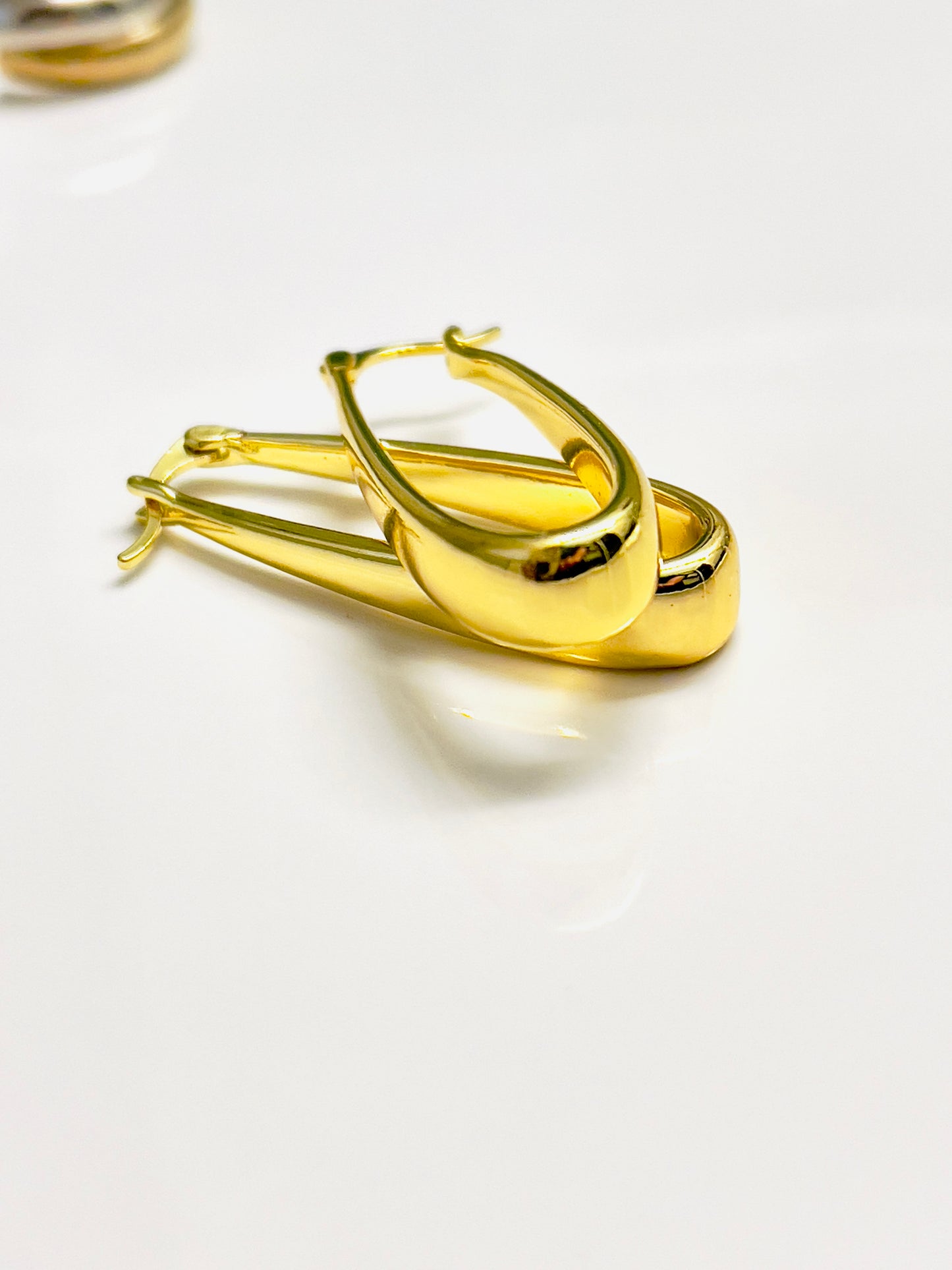Liza 18K Gold Oval Hoops